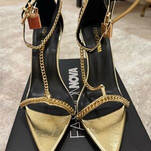 Fashion Nova Black and Gold Chain Heels